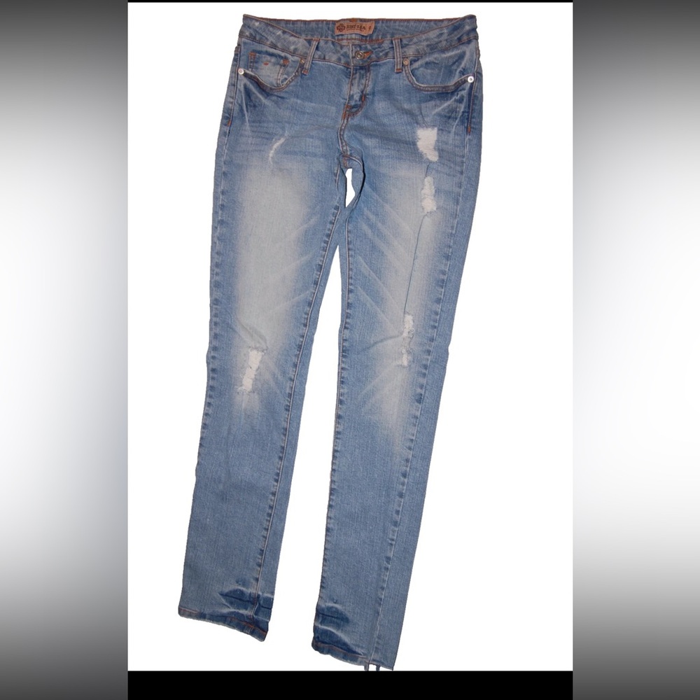 Just USA Blue Light Denim Jeans Skinny Leg Distressed Sz 9 Cut Out legs Knees